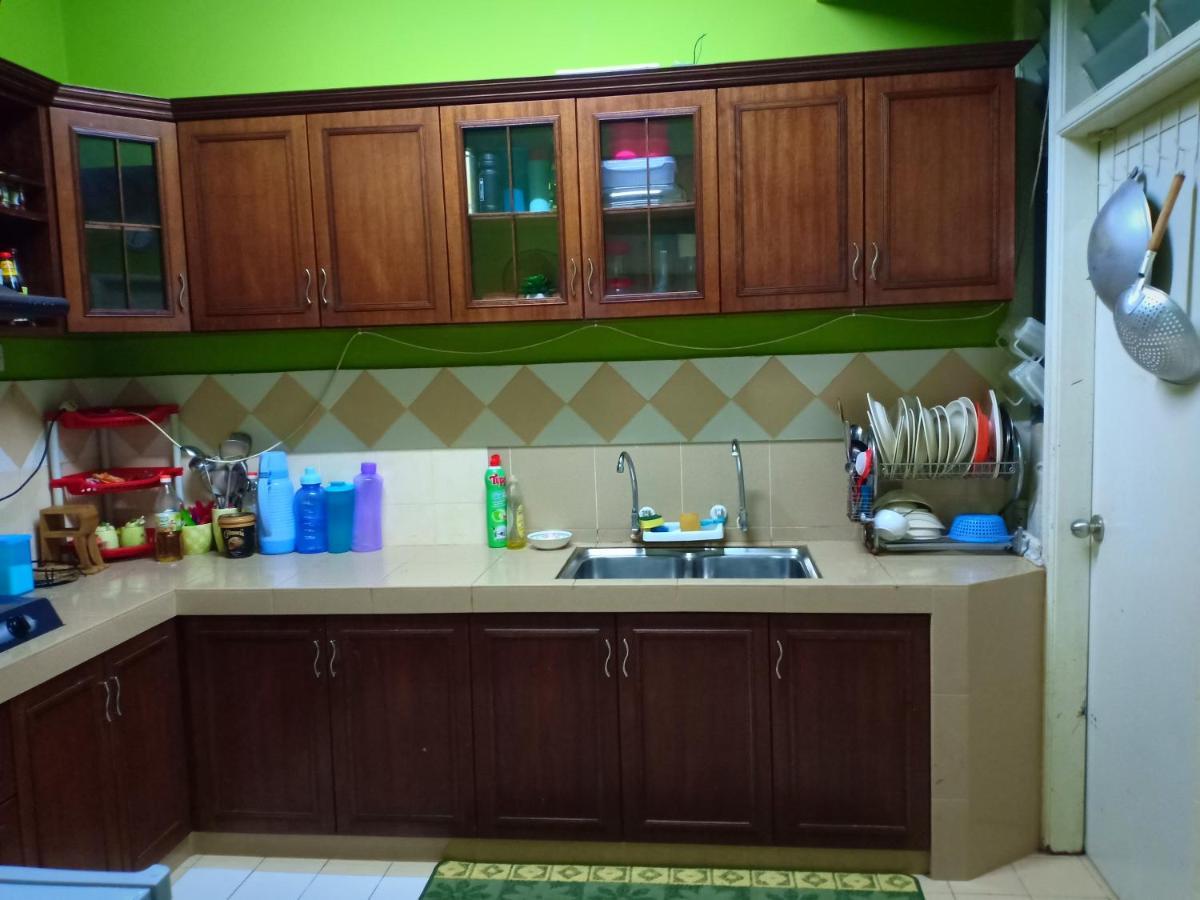 Muslim Dinaim Homestay Tanjong Malim Exterior foto